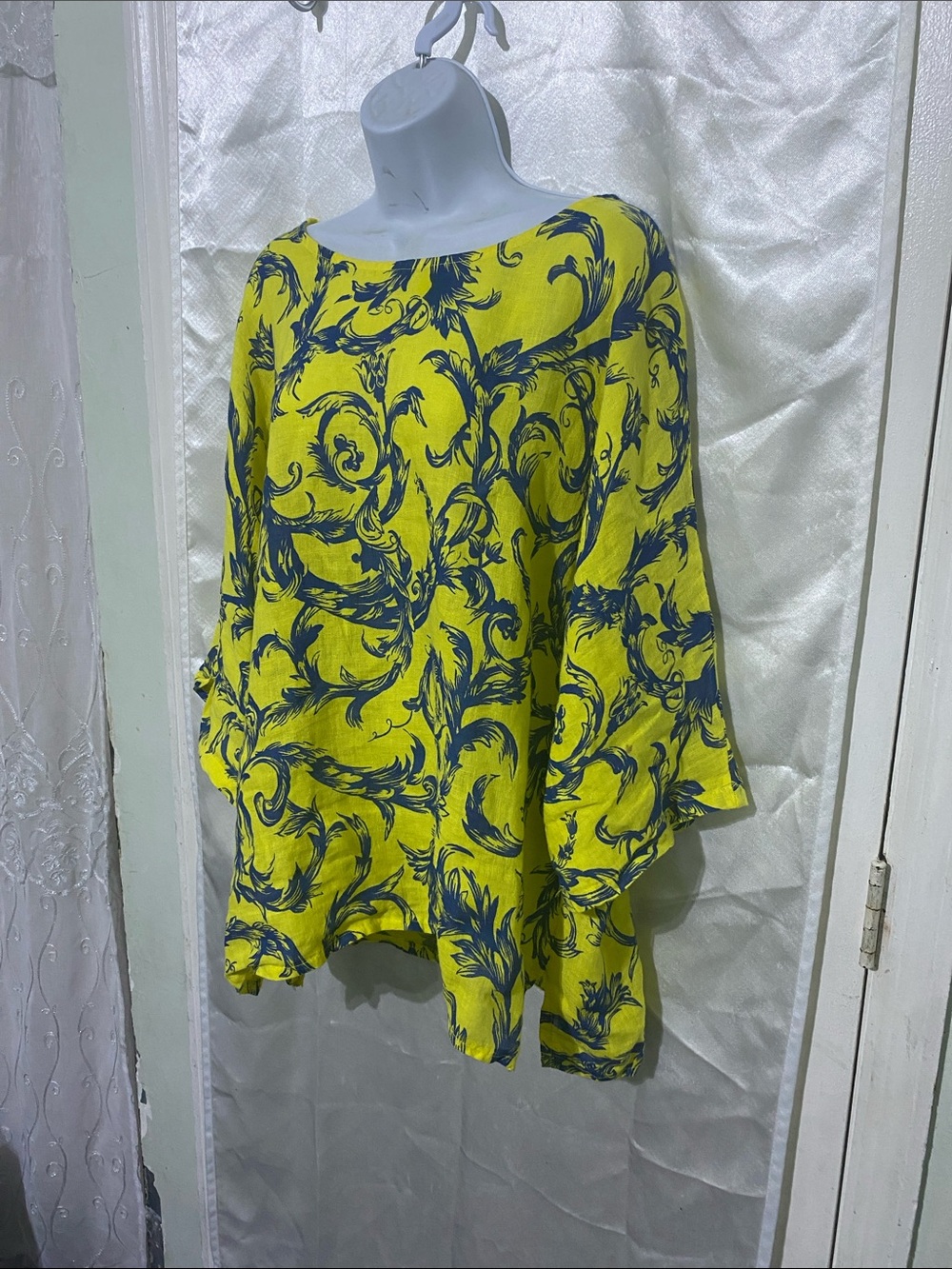 Alegria Sorrento Yellow Floral-Print Tunic